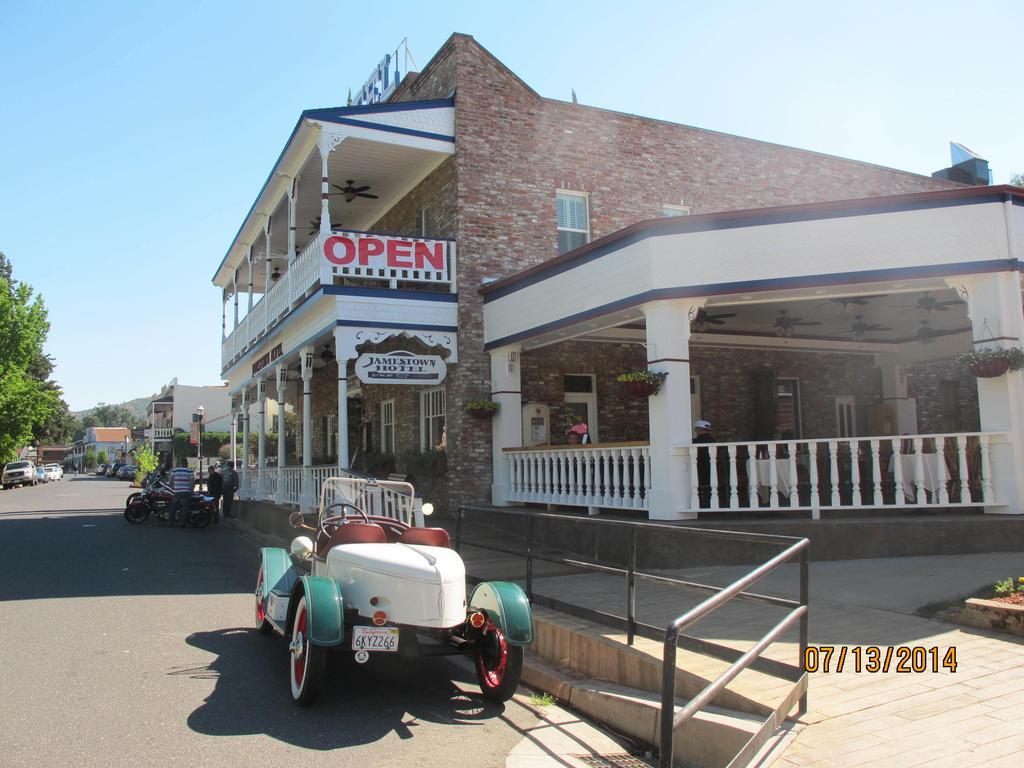 Jamestown Hotel Екстериор снимка